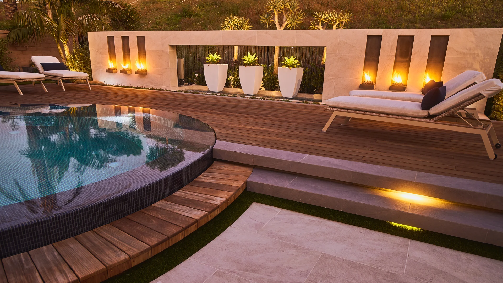 Modern Pool Construction Techniques for Stunning Backyards